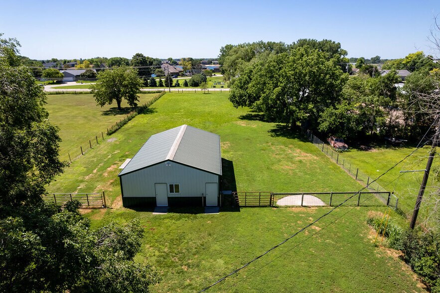 115 23rd St, Columbus, NE à vendre - Photo du bâtiment - Image 3 de 31