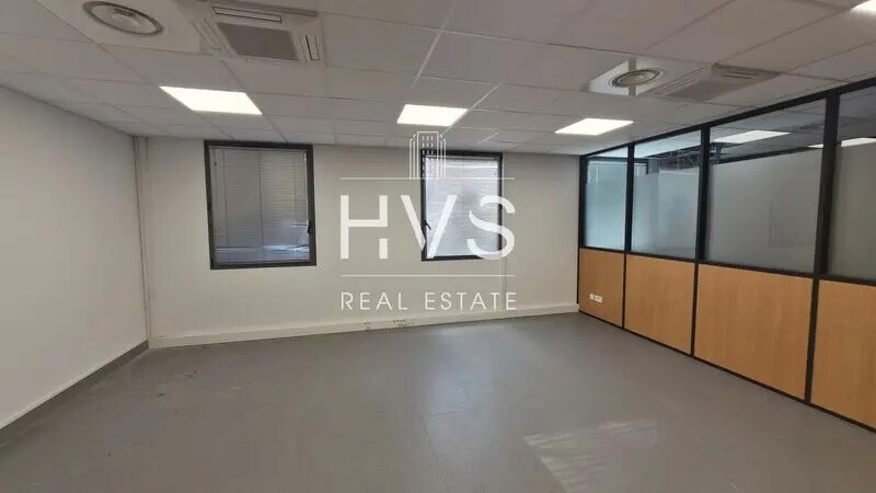 Office in Aix-en-Provence for lease Interior Photo- Image 1 of 8