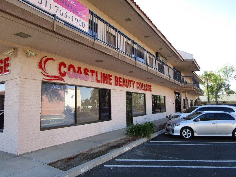 2627 W Florida Ave, Hemet, CA for lease - Building Photo - Image 2 of 23