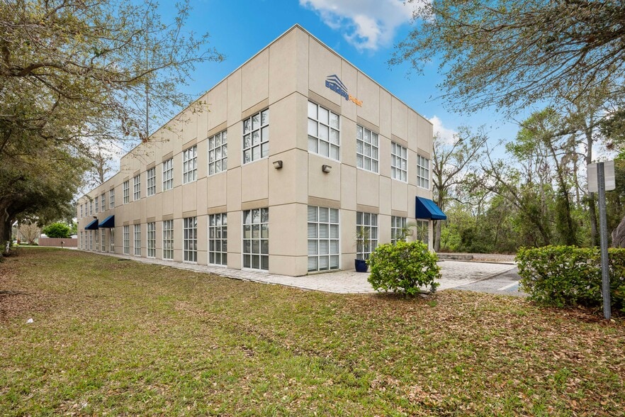 16238-16242 N Florida Ave, Lutz, FL à louer - Photo du bâtiment - Image 2 de 27