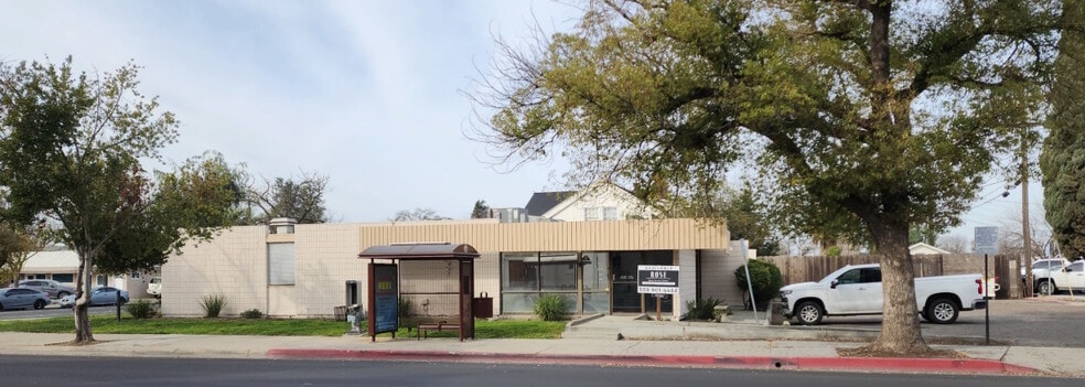 1002 N Douty St, Hanford, CA for lease - Building Photo - Image 2 of 3