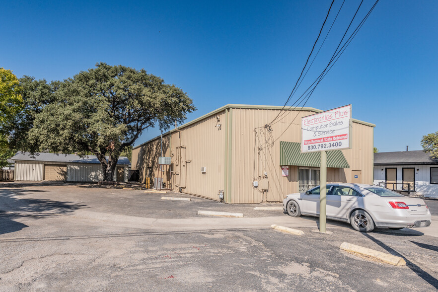 1613 Water St, Kerrville, TX for sale - Building Photo - Image 1 of 1