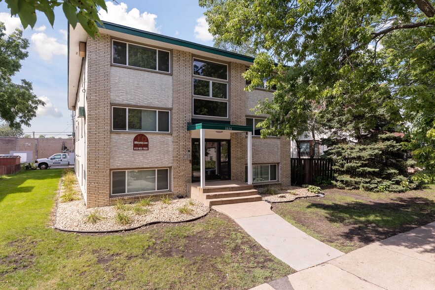 3226 Minnehaha Ave, Minneapolis, MN à vendre - Photo du bâtiment - Image 1 de 1