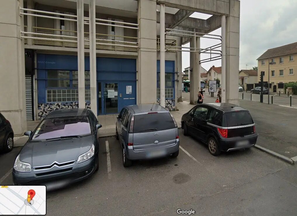 Commerce de détail dans Le Blanc-Mesnil à louer Photo du bâtiment- Image 1 de 2