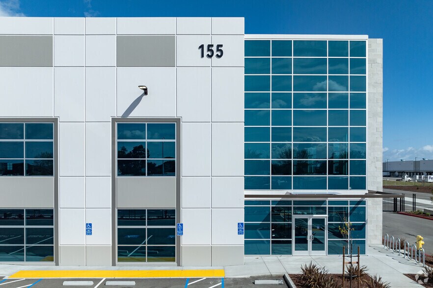 155 Parr Blvd, Richmond, CA à louer - Photo du bâtiment - Image 3 de 7