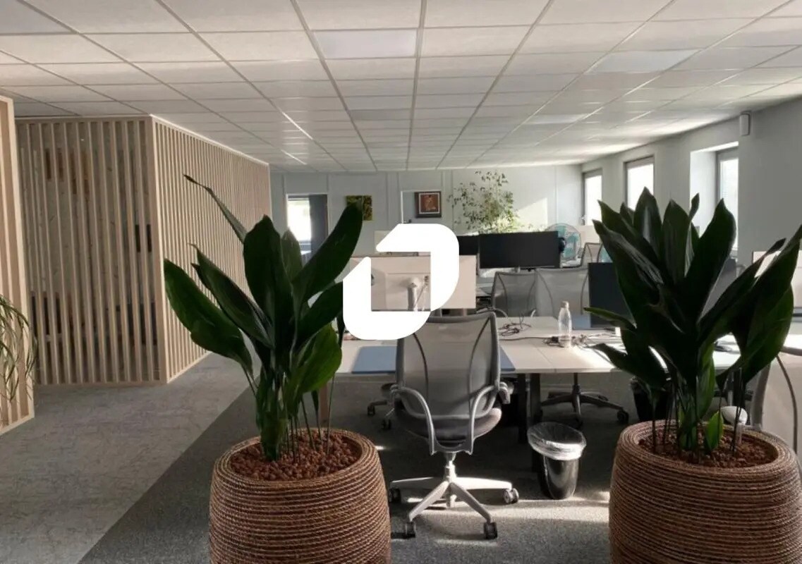 45 1 Avenue De Flandre, Wasquehal for lease Interior Photo- Image 1 of 8