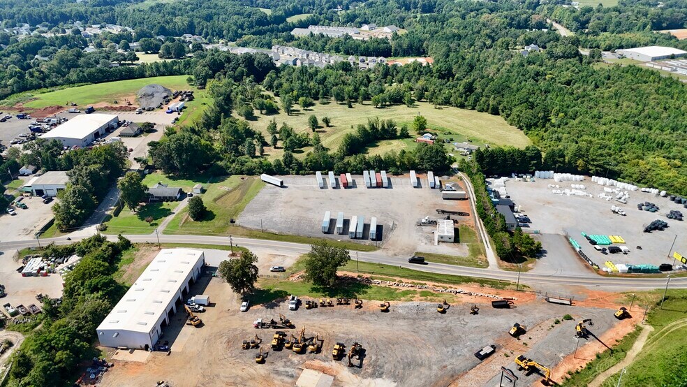 202 E Victor Hill Rd, Duncan, SC for sale - Building Photo - Image 2 of 7