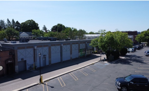 107 Kercheval Ave, Grosse Pointe, MI for lease - Building Photo - Image 1 of 6