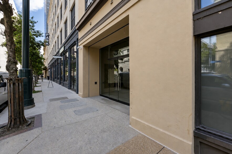 640 Magazine St, New Orleans, LA à louer - Photo du bâtiment - Image 2 de 31