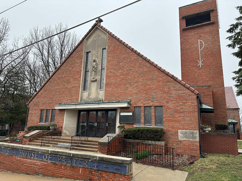 10113 E Lexington Ave, Independence, MO à vendre - Photo du bâtiment - Image 2 de 7