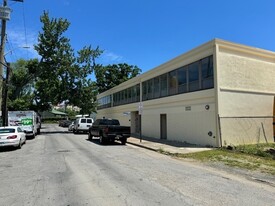 12,600 sf for lease - Entrepôt