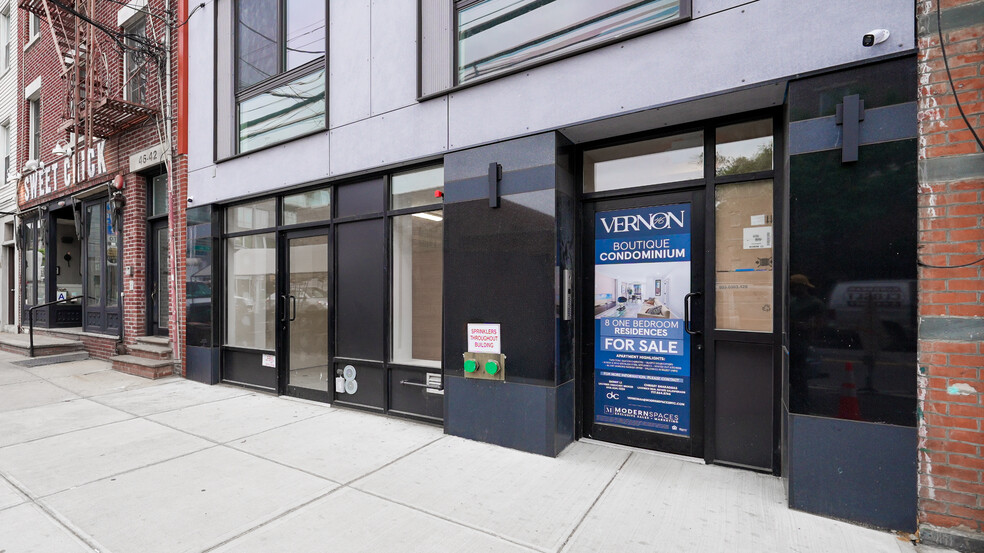 4640 Vernon Blvd, Long Island City, NY for lease - Building Photo - Image 2 of 11