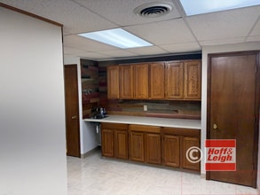 835 Southeast Ave, Tallmadge, OH à louer Photo intérieure- Image 1 de 5