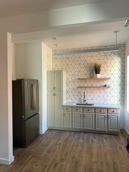 142-156 Castro St, Mountain View, CA for lease - Interior Photo - Image 3 of 14