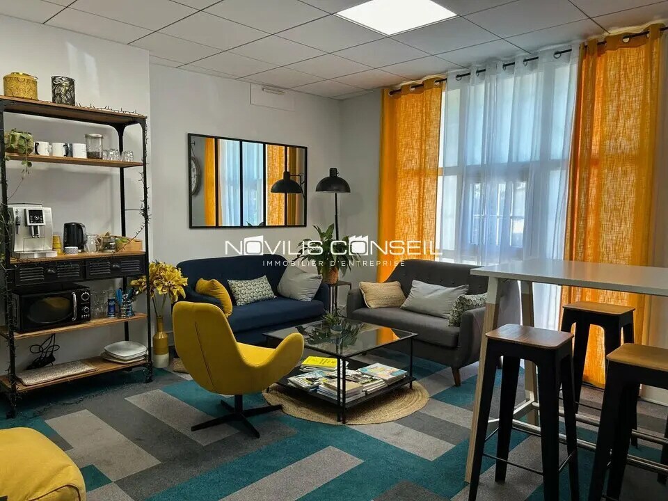 Office in Toulouse for lease Interior Photo- Image 1 of 7
