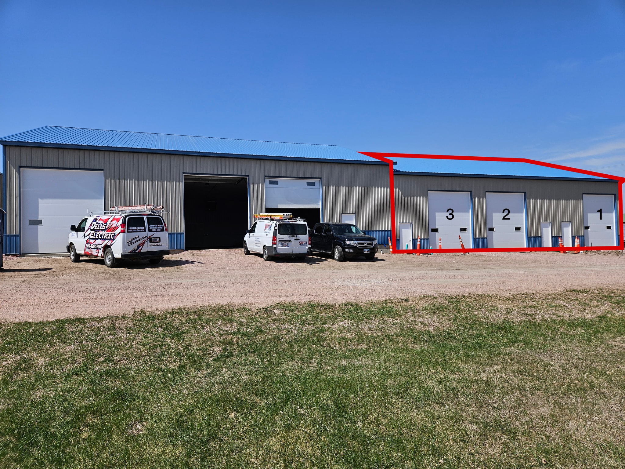 423 Centennial Pl, Dell Rapids, SD for lease Building Photo- Image 1 of 5