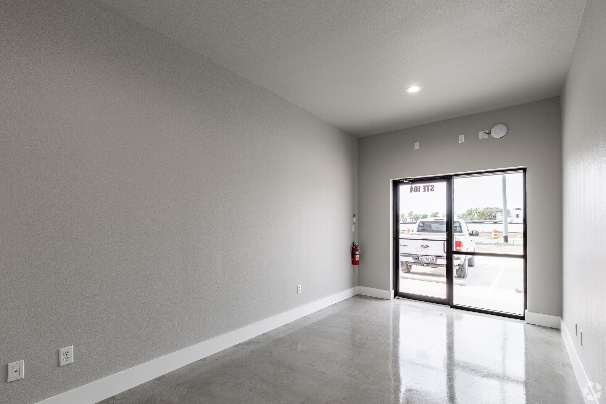 14322 IH 10 E, Converse, TX à louer Photo intérieure- Image 1 de 1