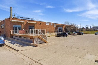 34 13th Ave NE, Minneapolis, MN for lease Interior Photo- Image 2 of 28