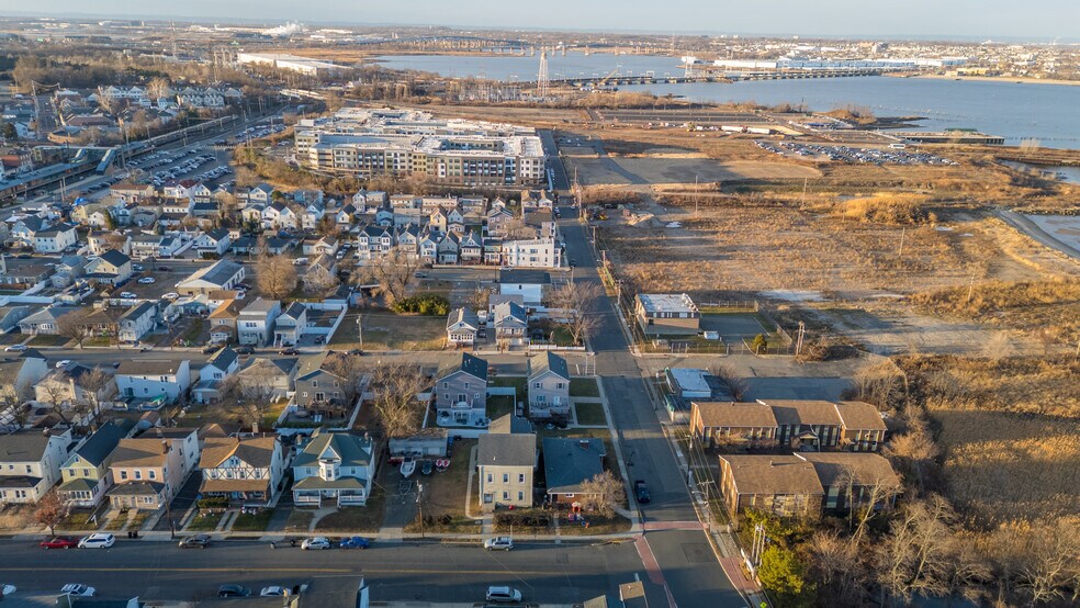 122 S Rosewell Ave, South Amboy, NJ à vendre - Photo du bâtiment - Image 3 de 44