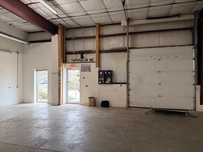 2211-2219 Eagle Dr, Middleton, WI for lease Interior Photo- Image 1 of 23