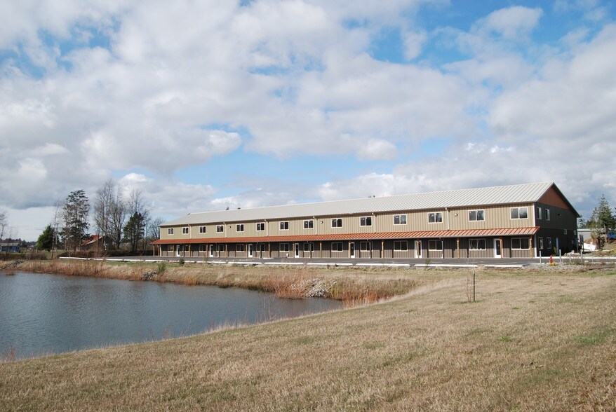 2693 Delta Ring Rd, Ferndale, WA à louer - Photo du bâtiment - Image 2 de 46