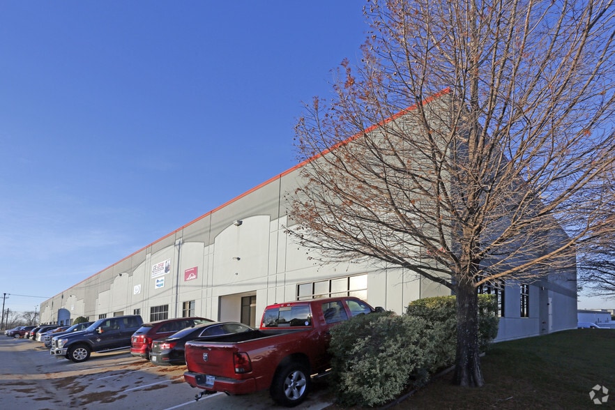 900 Port America Pl, Grapevine, TX for lease - Building Photo - Image 1 of 13