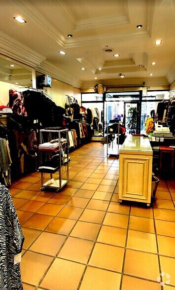 Retail in Madrid, Madrid for lease - Building Photo - Image 1 of 1