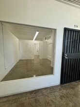 1206 S Maple Ave, Los Angeles, CA for lease Interior Photo- Image 1 of 6