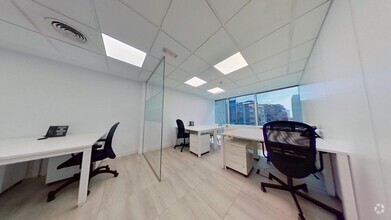 Executive Office Space in Madrid, MAD for lease Interior Photo- Image 2 of 8