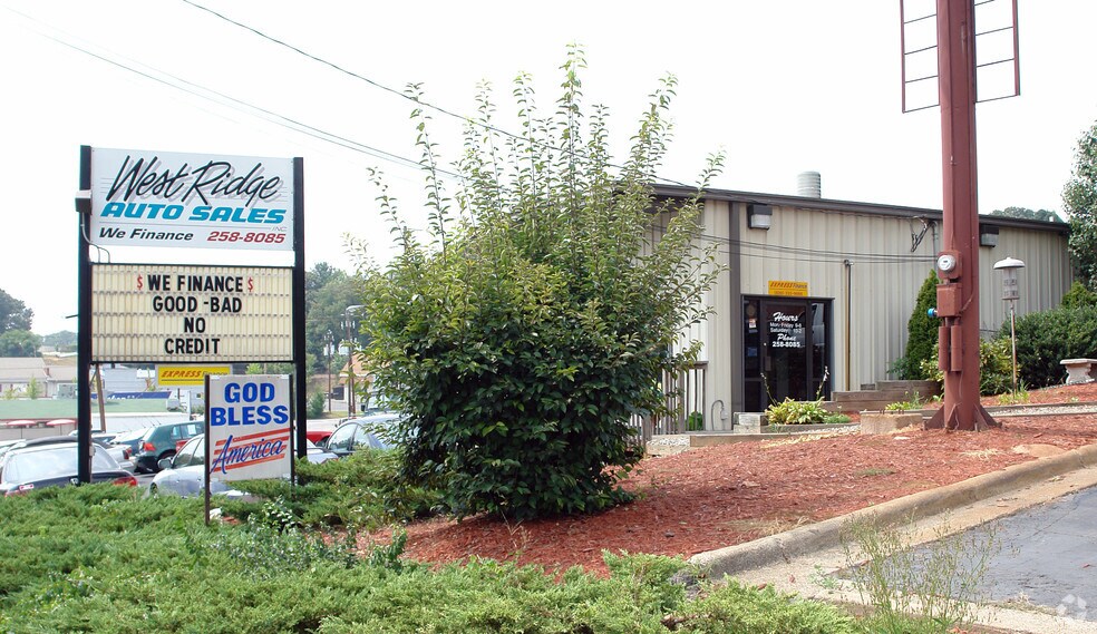 1473 Patton Ave, Asheville, NC à vendre - Photo du bâtiment - Image 2 de 22