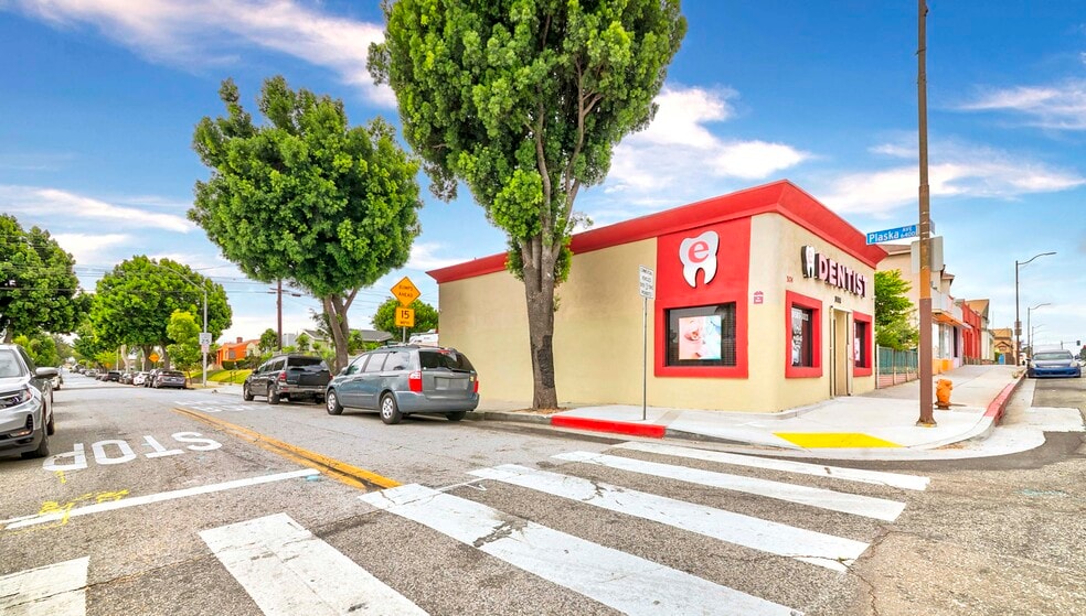 3174 E Gage Ave, Huntington Park, CA for sale - Building Photo - Image 3 of 13