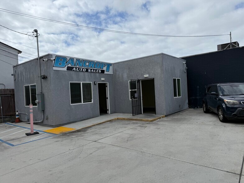 4247 El Cajon Blvd, San Diego, CA à louer - Photo du bâtiment - Image 2 de 10