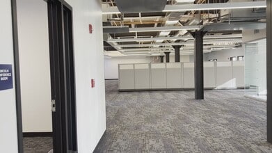 313-317 Iron Horse Way, Providence, RI à louer - Vidéo sur l’inscription commerciale 