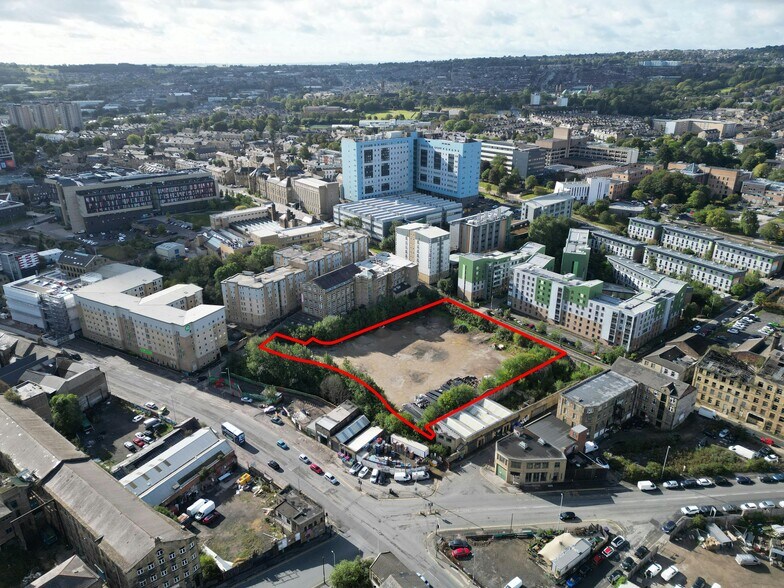 Thornton Rd, Bradford à vendre - Photo du bâtiment - Image 1 de 17