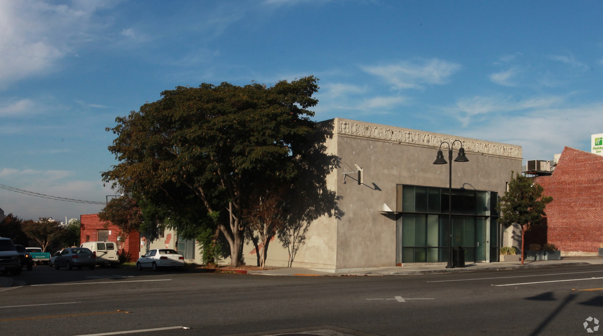 449 S San Fernando Blvd, Burbank, CA for lease Primary Photo- Image 1 of 16