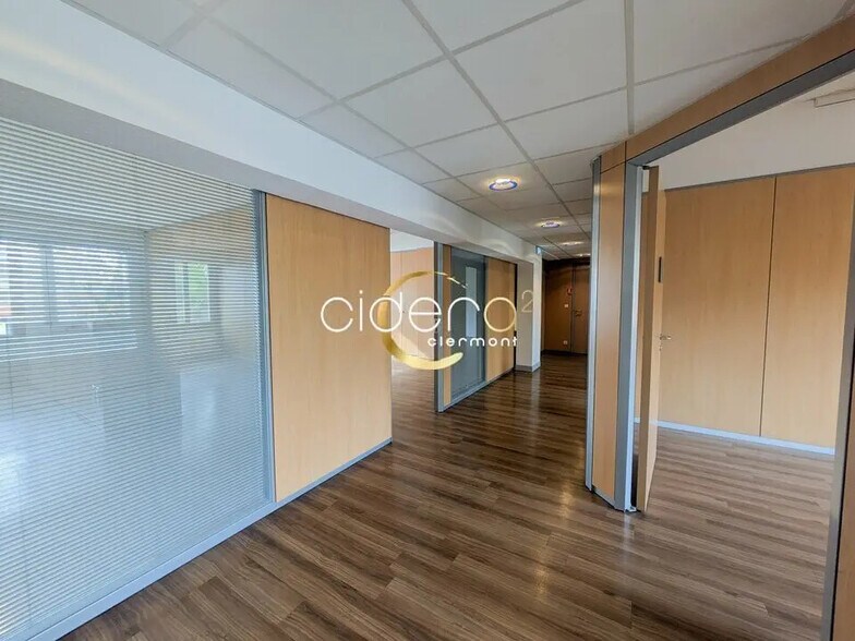 Office in Clermont-Ferrand for lease - Building Photo - Image 1 of 7
