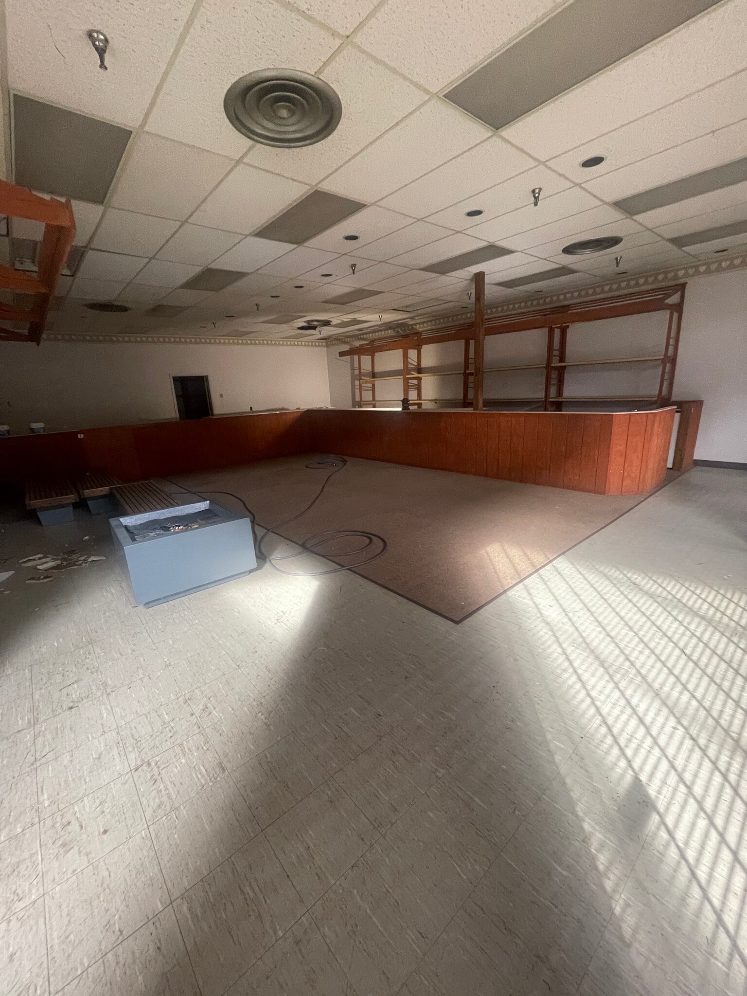100 S Jefferson St, New Castle, PA for lease Interior Photo- Image 1 of 7