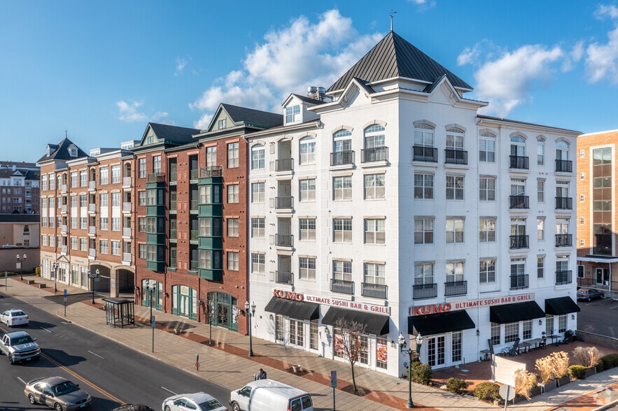 850 E Main St, Stamford, CT for sale - Primary Photo - Image 1 of 1