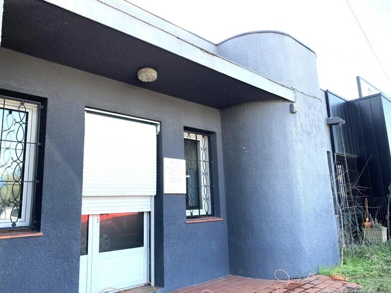 Flex dans Toulouse à louer - Photo du bâtiment - Image 2 de 12