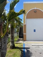 953 NW 3rd Ave, Homestead, FL à louer Photo du bâtiment- Image 2 de 6