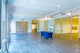 15401 Weston Pky, Cary, NC à louer Photo intérieure- Image 2 de 17