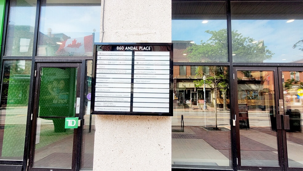 860 Main St, Moncton, NB for lease - Building Photo - Image 3 of 8