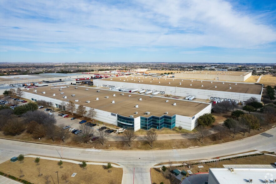 5400 Sandshell Dr, Fort Worth, TX for lease - Aerial - Image 2 of 7