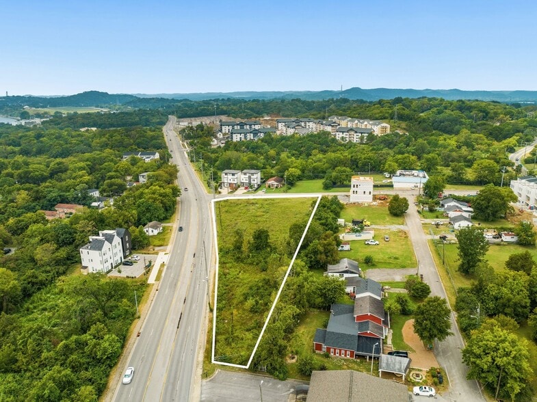 625 W Trinity Ln, Nashville, TN à vendre - Aérien - Image 3 de 9