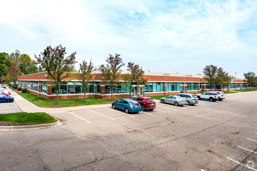 27275 Haggerty Rd, Novi, MI for sale - Building Photo - Image 3 of 9