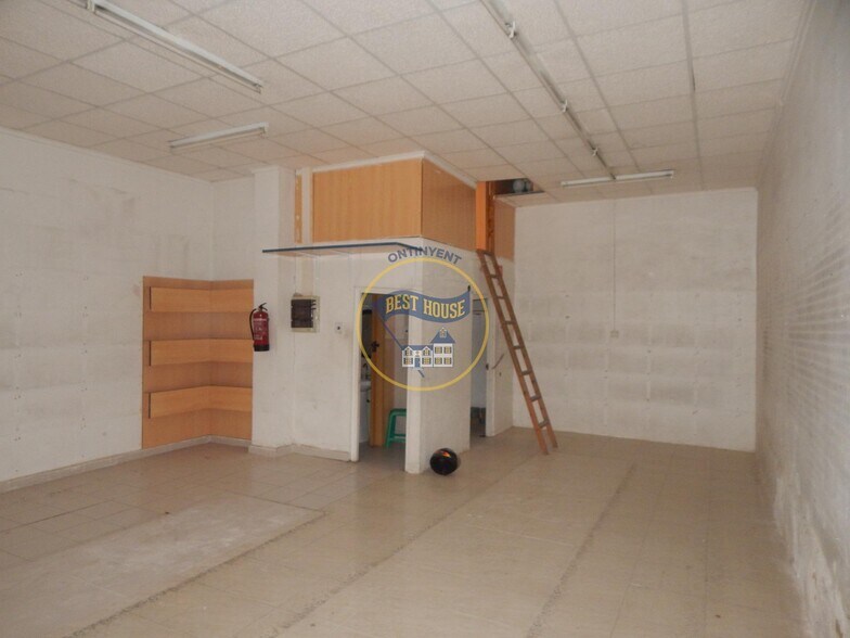 Retail in València, Valencia for sale - Building Photo - Image 3 of 9