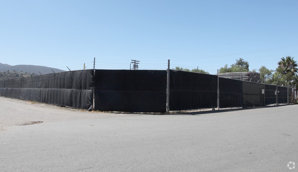 429 Daisy Ln, San Marcos, CA for lease - Building Photo - Image 3 of 4