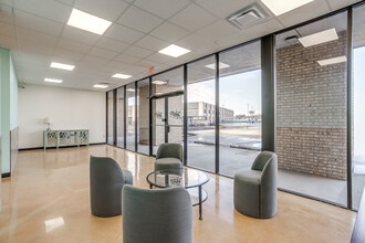 401 S Jim Wright Fwy, Fort Worth, TX à louer Photo intérieure- Image 2 de 11