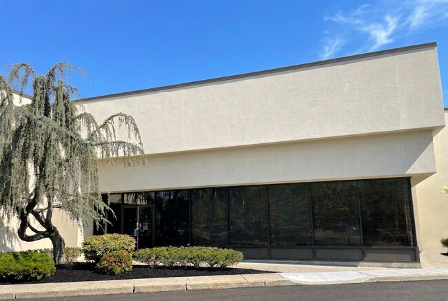 Plus de détails pour 300 Route 17, Mahwah, NJ - Industriel à louer