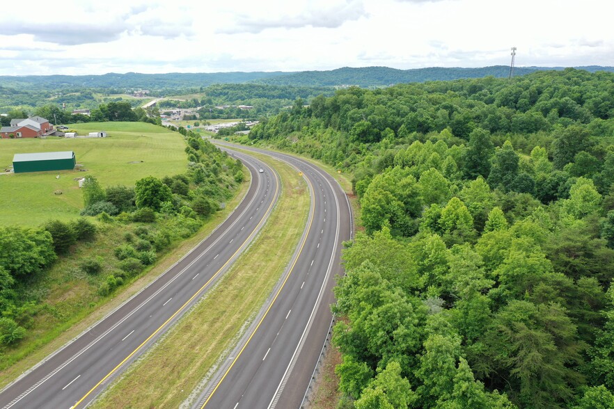 Route 14, Mineral Wells, WV à vendre - Photo du bâtiment - Image 2 de 7